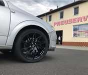 OPEL VECTRA jsme obuli na Alu kolo KESKIN 8x18“ 5x110x65 ET45 a Austone SP-7 225/40 R18 92Y