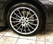 BMW 5 jsme obuli na Alu kolo TOMASON TN9 8.5x19“ ET30, 5x112x66.5 a Nexen Winguard Sport 245/40 R19 98V