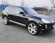 PORSCHE CAYENNE jsme obuli na Alu kolo O.Z 10x22" ET52, 5x130x71.5 a Altenzo Sports Navigator 285/35 R22 106W