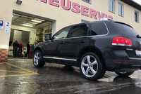 VW TOUAREG jsme obuli na Alu kola ALUTEC 9x20“ ET45 5x120x65 a Uniroyal RainSport 3 275/40 R20 106Y XL