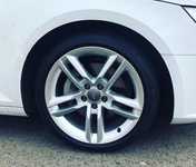 AUDI A4 jsme obuli na Alu kolo originál AUDI 9x18" ET52 5x112x66.5 a Pirelli P7 Cinturato 245/40 R18 97Y XL AO