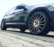 VW PASSAT jsme obuli na Alu kolo KESKIN 9x20“ ET30, 5x112x66.5 a Pirelli PZero 255/30 R20 92Y RO1