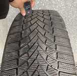 Bridgestone Blizzak LM005 235/45 R18 98V XL