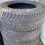 Goodyear Eagle UltraGrip GW-3 215/65 R16 98T