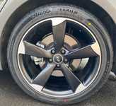 AUDI A6 jsme obuli na Alu kolo originál AUDI Rotor 8.5x20" ET36 5x112x66.5 a Sailun Atrezzo ZSR2 245/45 R20 103Y XL