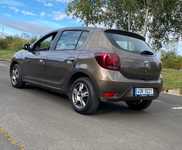 DACIA SANDERO jsme obuli na Alu kolo AEZ 6.5x15" ET38, 4x100x60 a Lassa Multiways 2 185/65 R15 92V XL