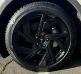 TESLA MODEL Y jsme obuli na Alu kolo AVUS 9.5x19“ 5x114.3x64 ET45 a Bridgestone Blizzak 6 255/45 R19 104W XL + čidla tlaku TPMS